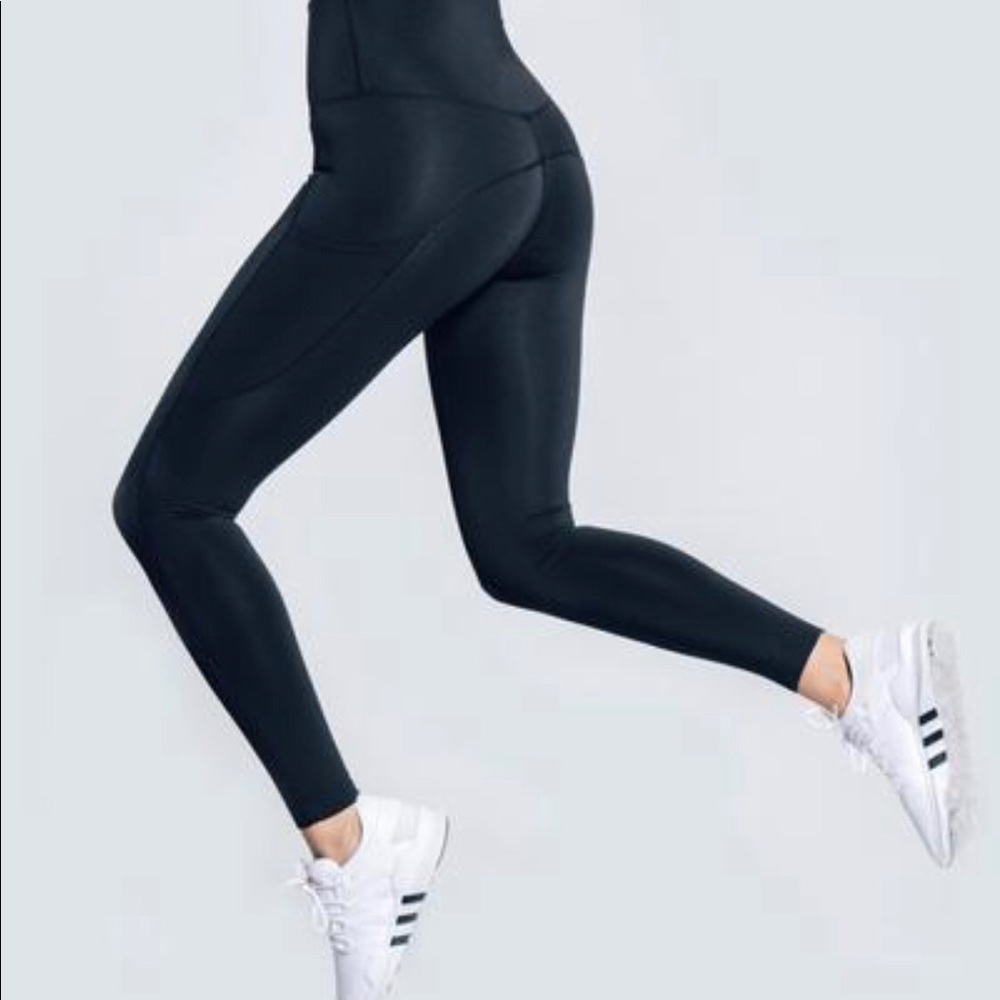 Sweatflow legging by Ever